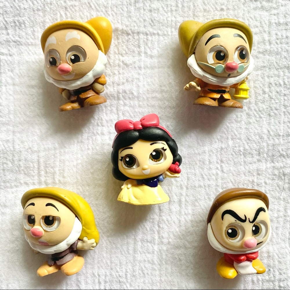 NWOT Disney Doorables Series 6 Snow White Set